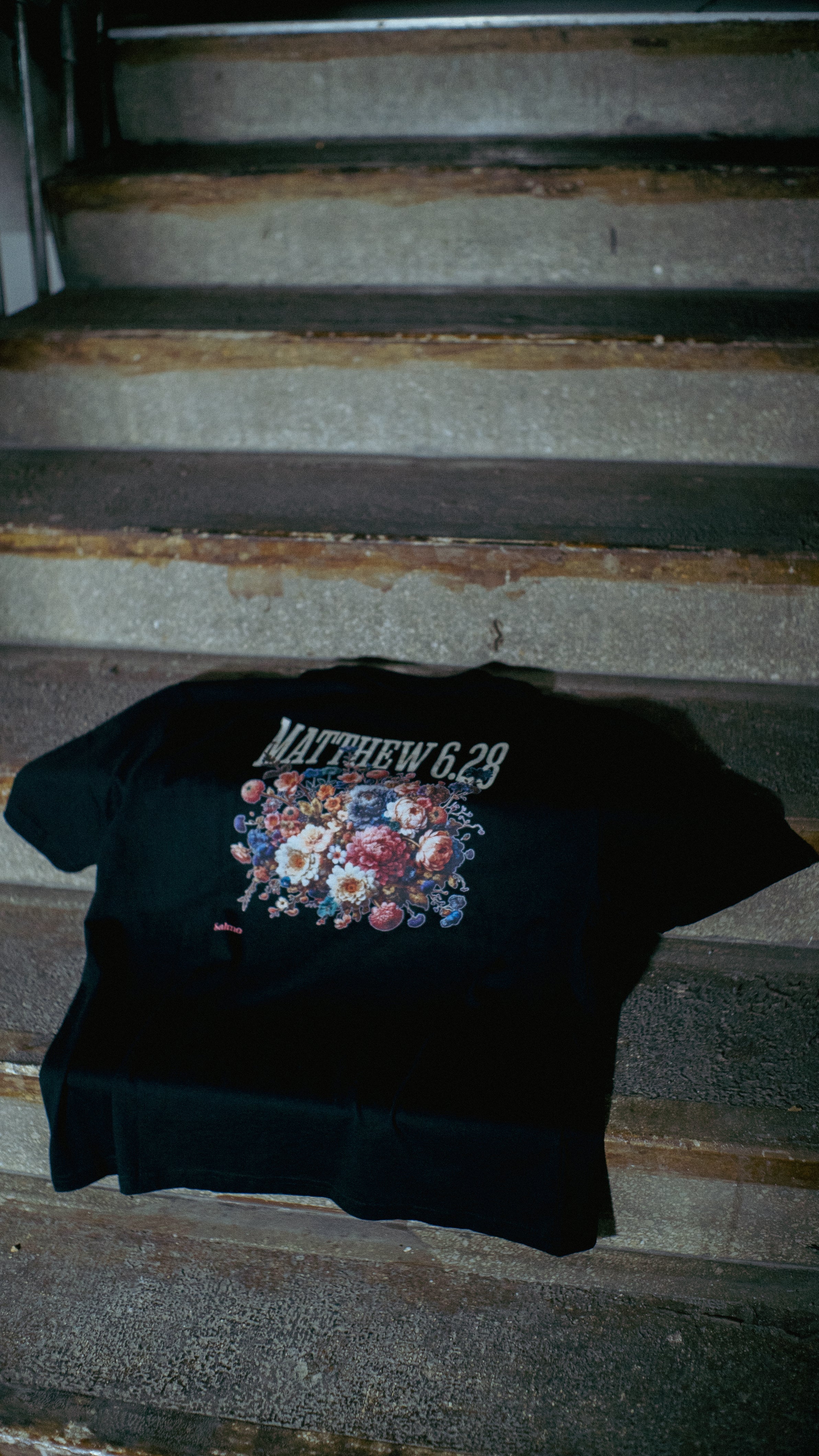 Matthew 6:28 - Fekete - Oversize póló