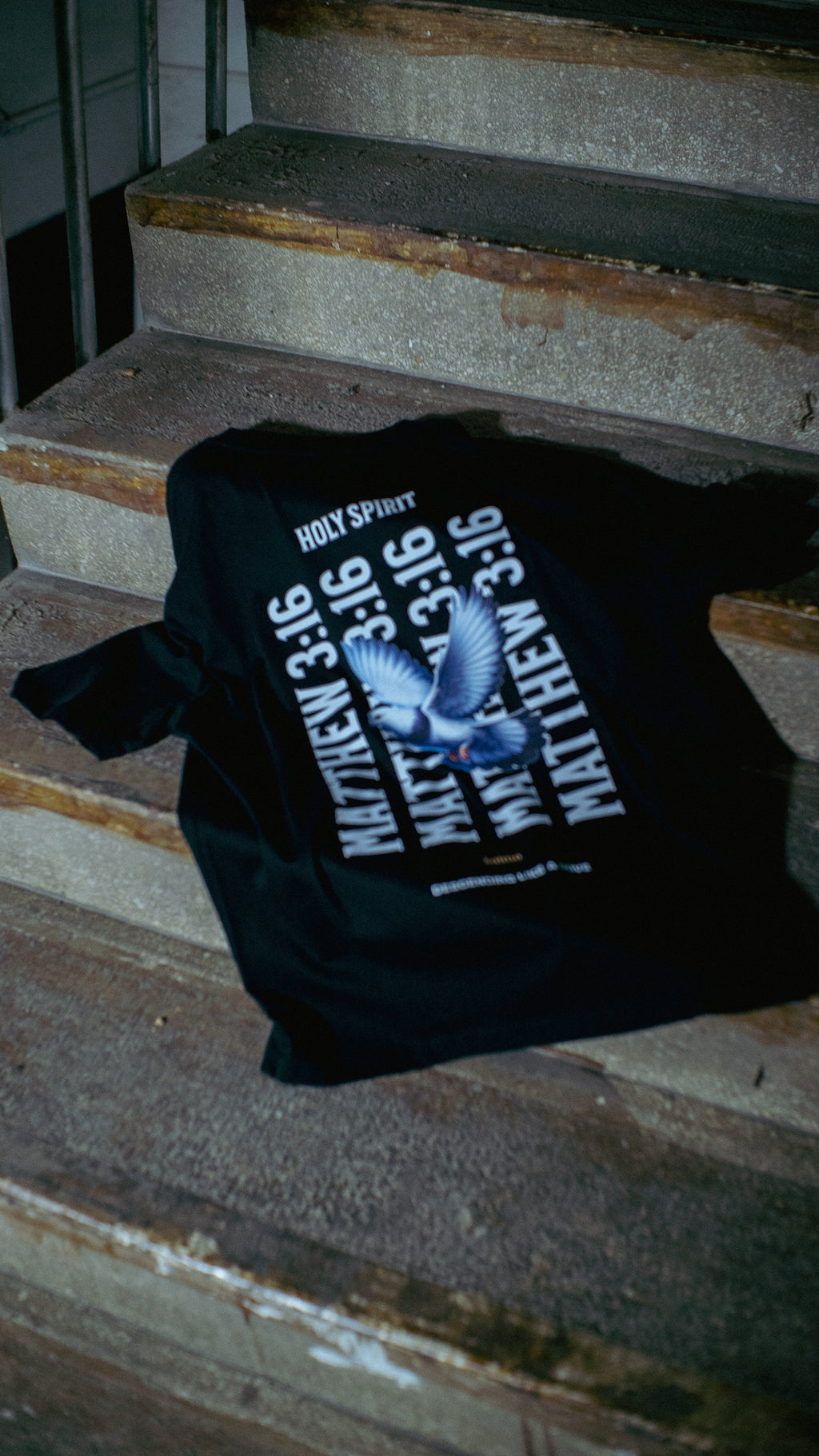 Matthew 3:16 - Descending like dove - Fekete - Oversize póló